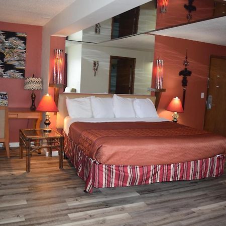 Regency Inn And Suites Eau Claire Zewnętrze zdjęcie