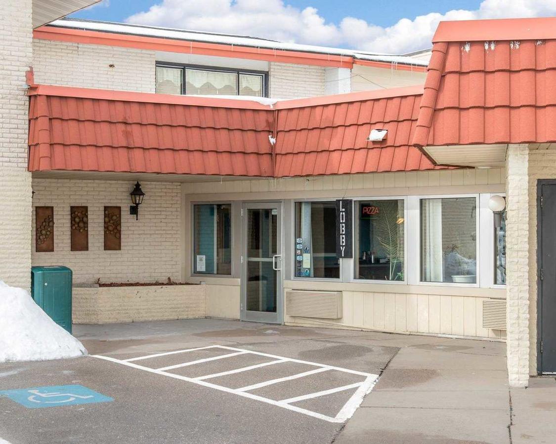Regency Inn And Suites Eau Claire Zewnętrze zdjęcie