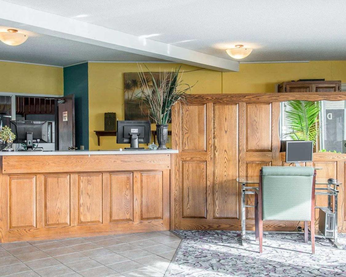 Regency Inn And Suites Eau Claire Zewnętrze zdjęcie