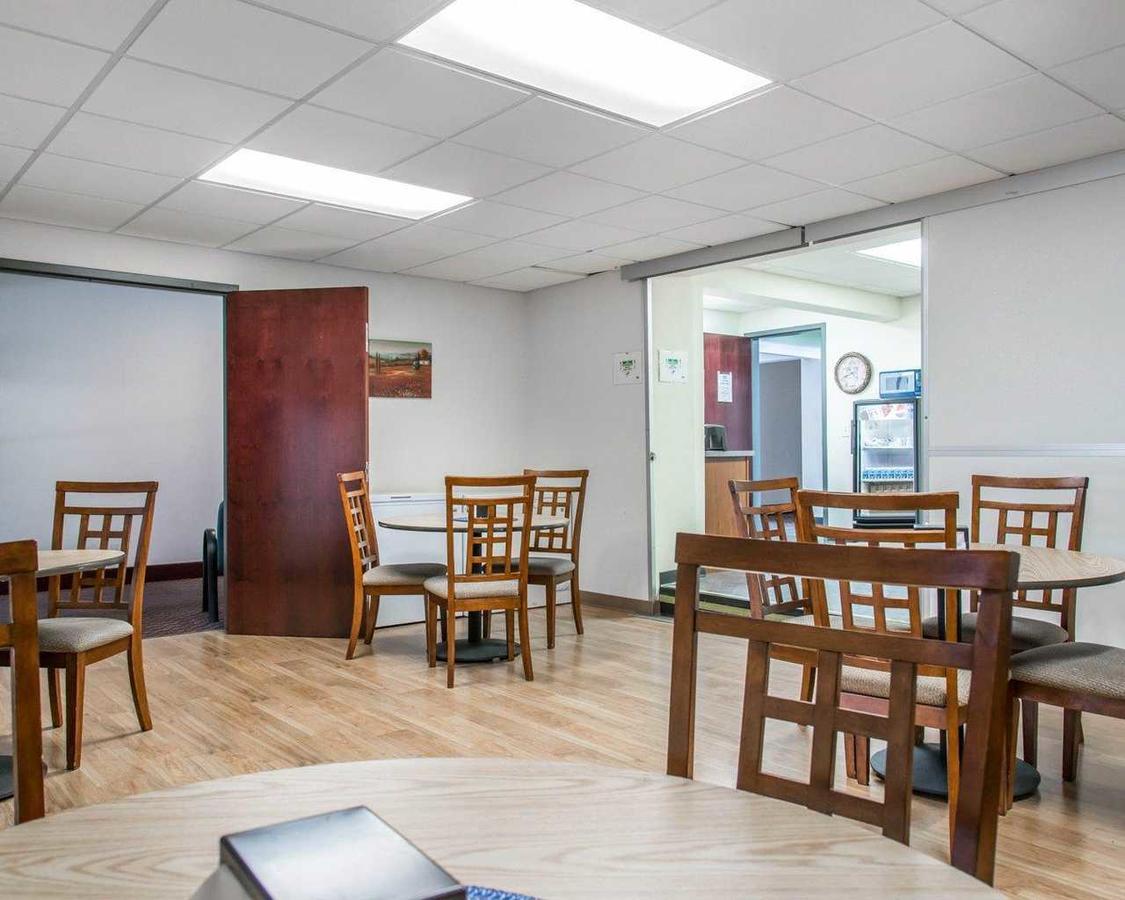 Regency Inn And Suites Eau Claire Zewnętrze zdjęcie