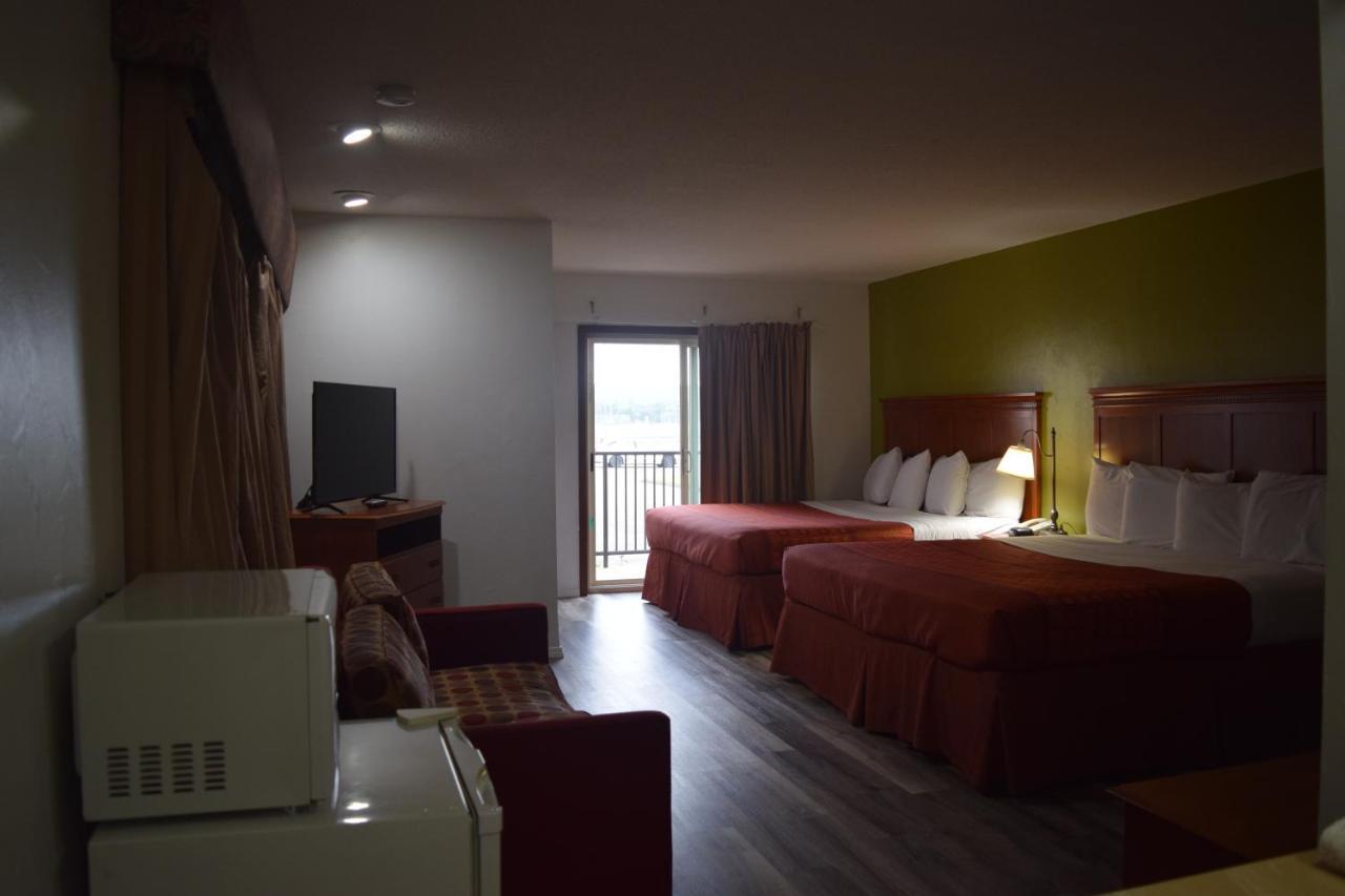 Regency Inn And Suites Eau Claire Zewnętrze zdjęcie