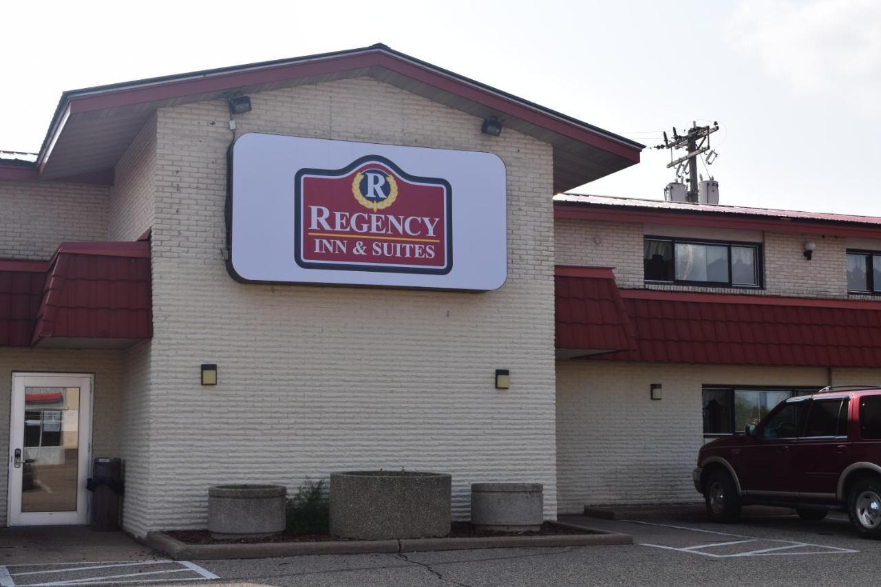 Regency Inn And Suites Eau Claire Zewnętrze zdjęcie