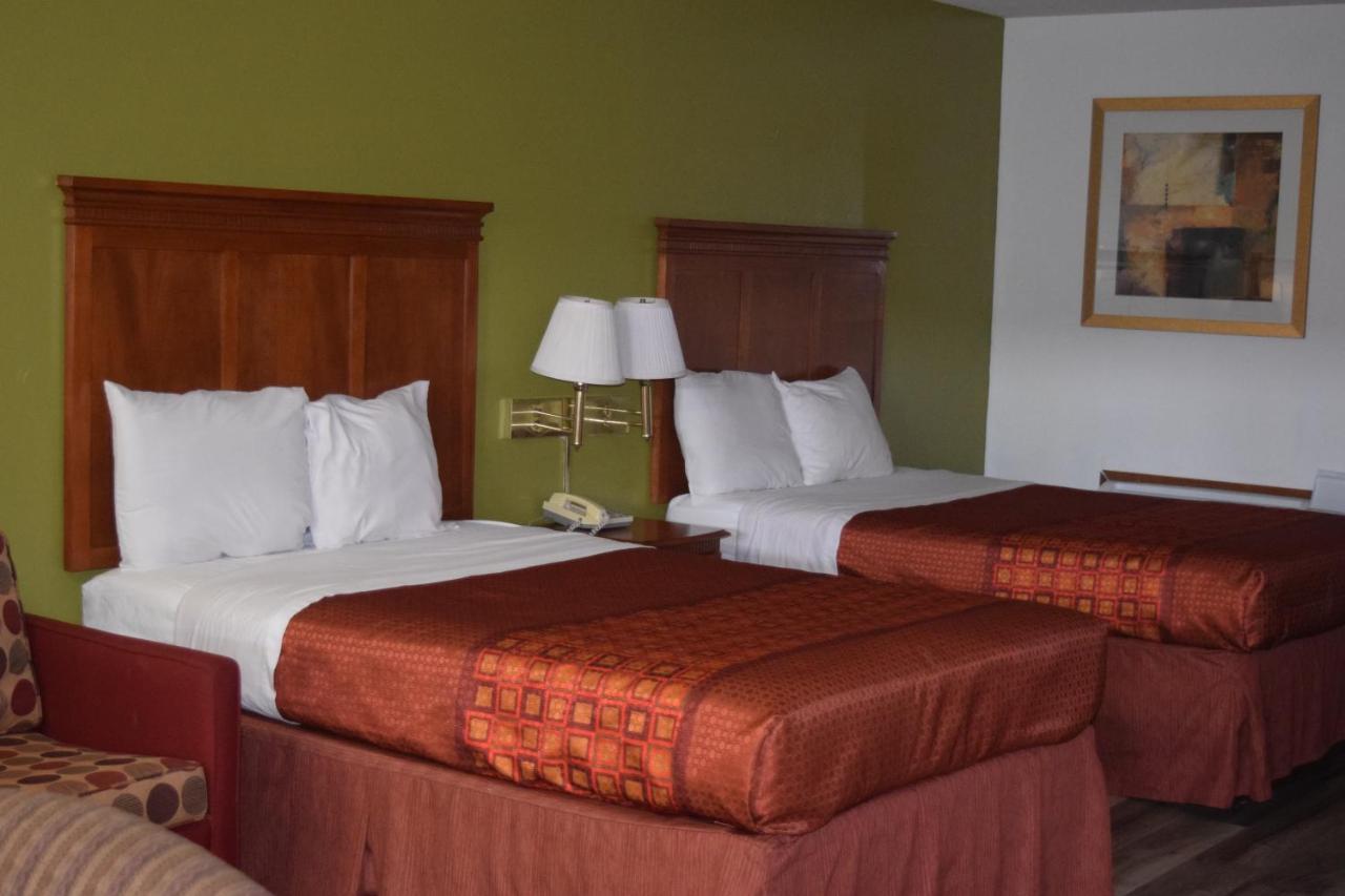 Regency Inn And Suites Eau Claire Zewnętrze zdjęcie
